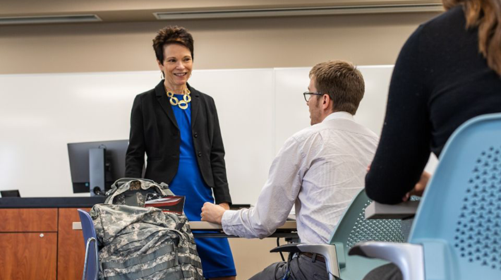 Nursing professor Barbara Patterson mentoring student 710x400 Nursing professor Barbara Patterson mentoring a student